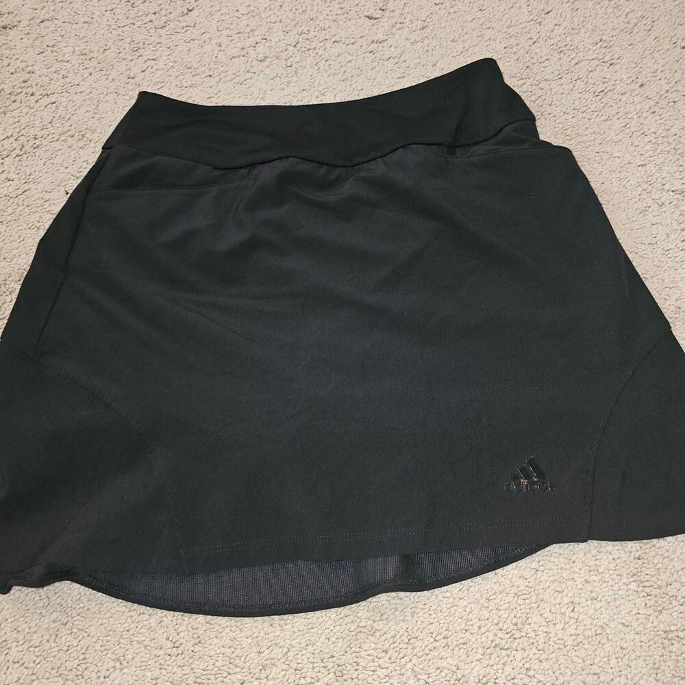Adidas black mini skort in